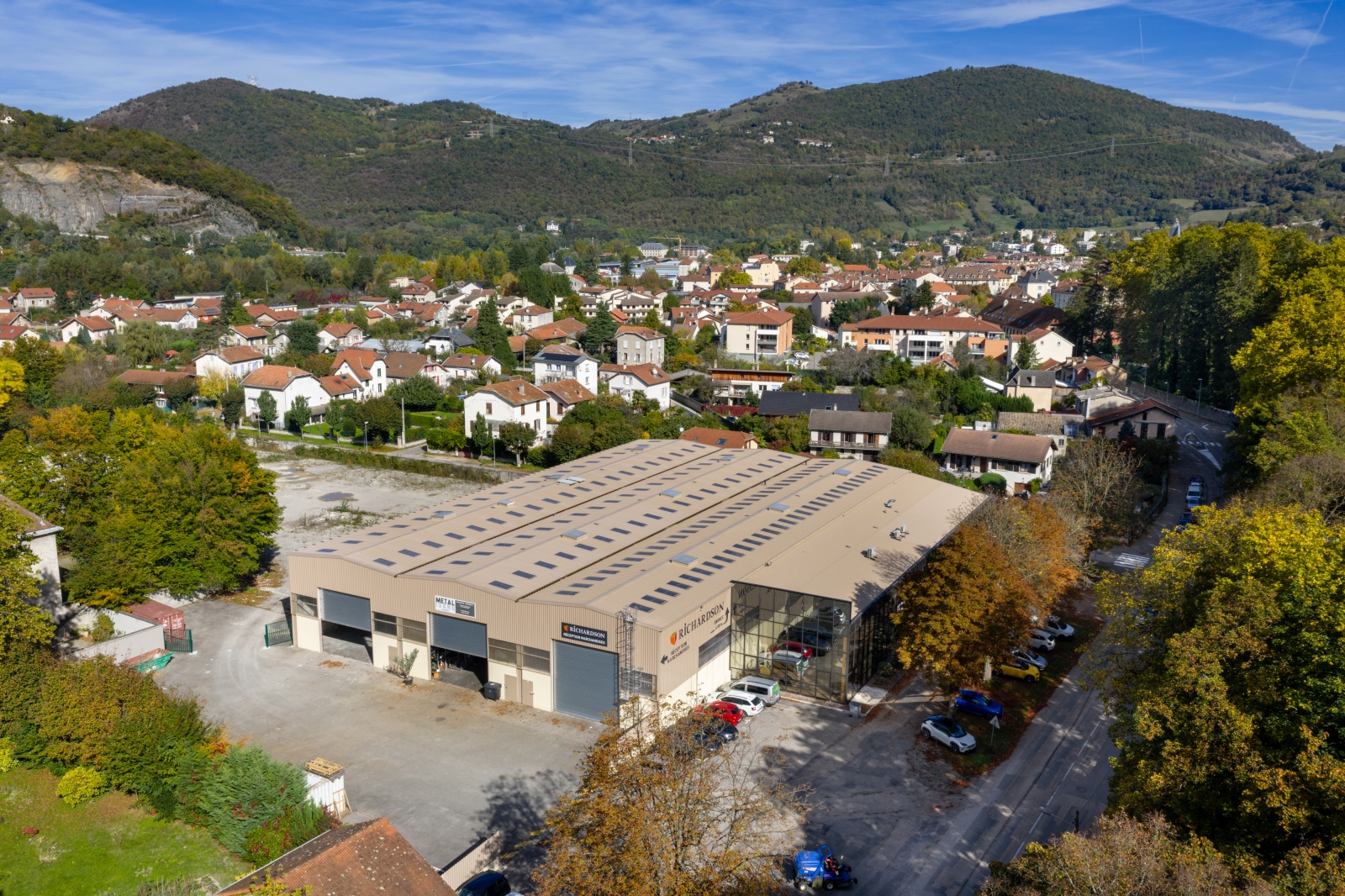 Locaux d’activités à Vizille en Isère